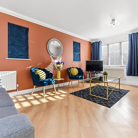 The Woodlands, Shortstay, Ideal For Families, Relocation, Contractors, Travel Stay Horley Buitenkant foto
