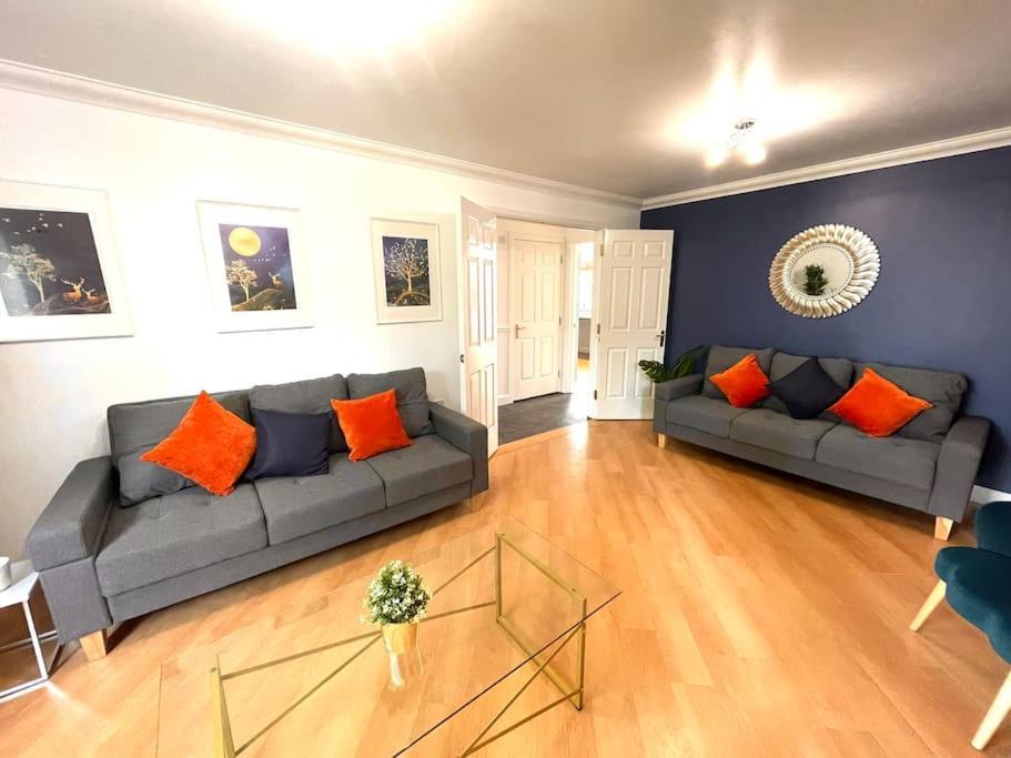 The Woodlands, Shortstay, Ideal For Families, Relocation, Contractors, Travel Stay Horley Buitenkant foto