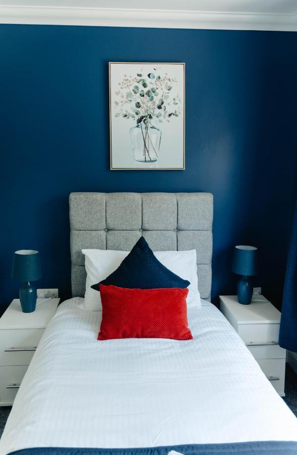The Woodlands, Shortstay, Ideal For Families, Relocation, Contractors, Travel Stay Horley Buitenkant foto
