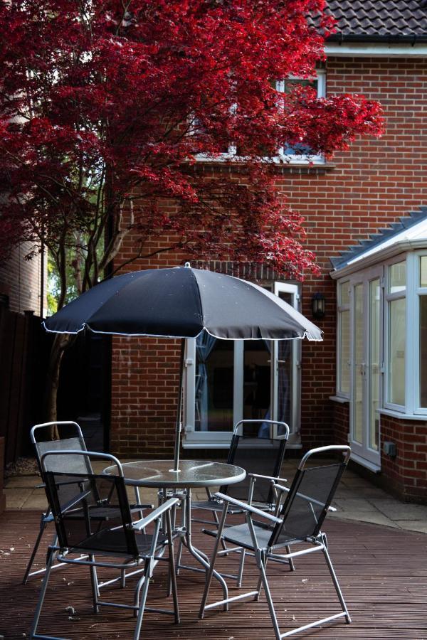 The Woodlands, Shortstay, Ideal For Families, Relocation, Contractors, Travel Stay Horley Buitenkant foto