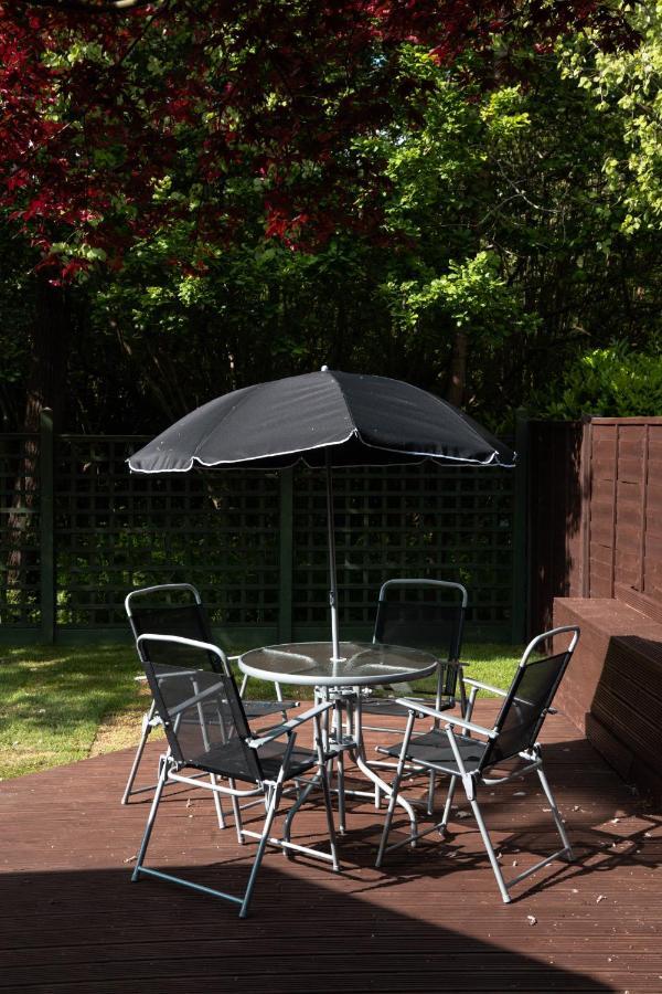 The Woodlands, Shortstay, Ideal For Families, Relocation, Contractors, Travel Stay Horley Buitenkant foto